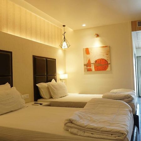 Palette Four Seasons Recreation Resort Jalgaon Exteriör bild