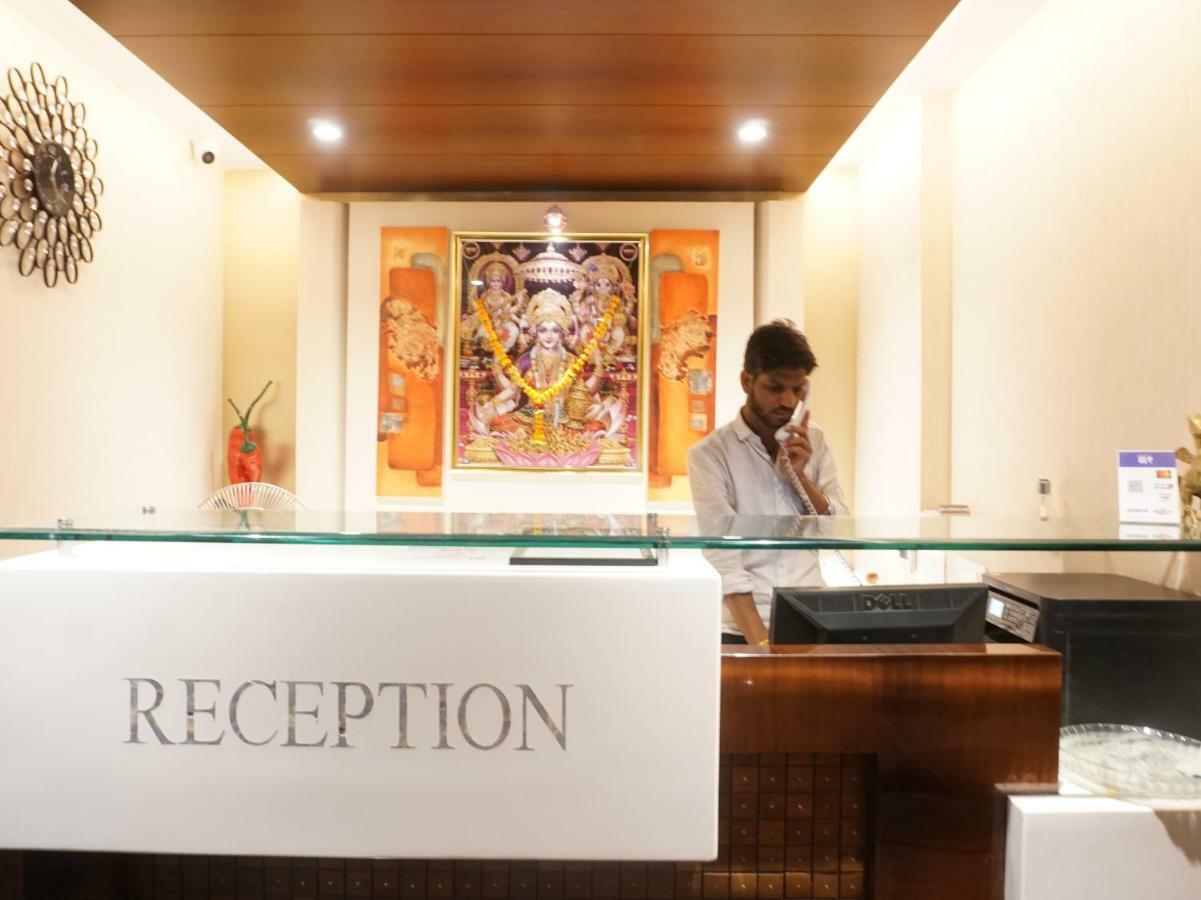 Palette Four Seasons Recreation Resort Jalgaon Exteriör bild