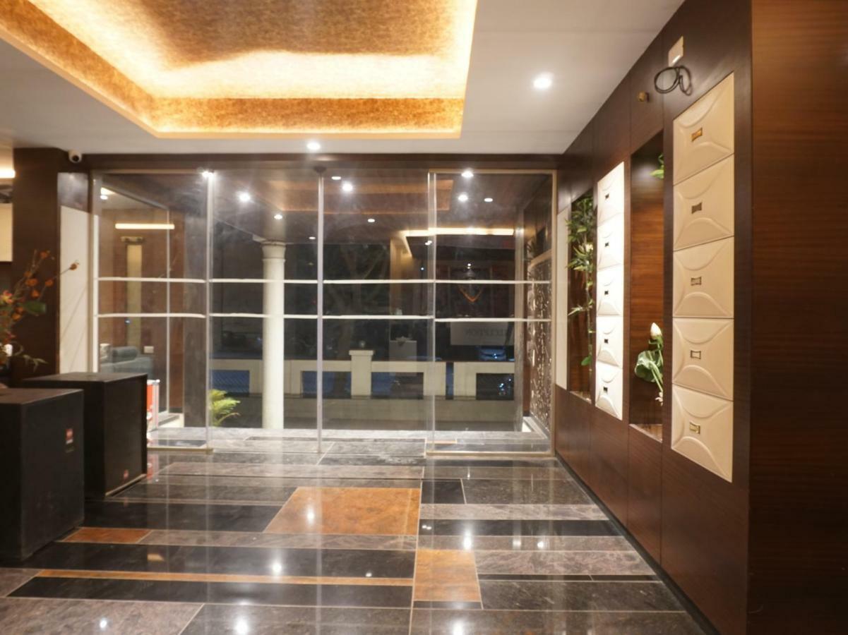 Palette Four Seasons Recreation Resort Jalgaon Exteriör bild
