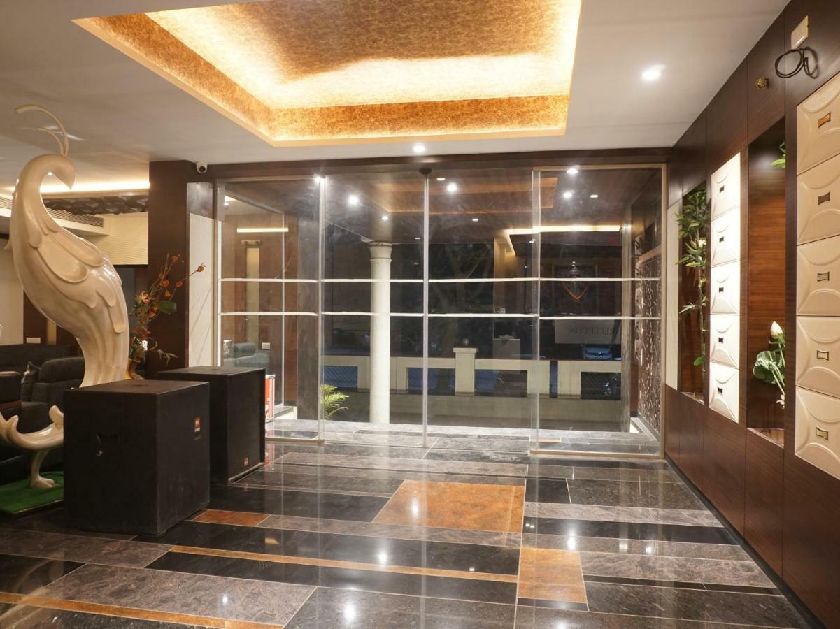 Palette Four Seasons Recreation Resort Jalgaon Exteriör bild